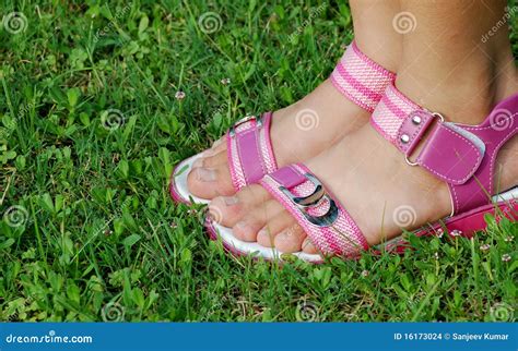 Girl Feet Stock Photos, Images and Backgrounds for。